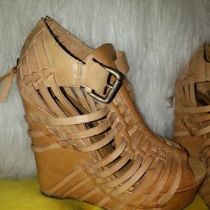 Tan wedges